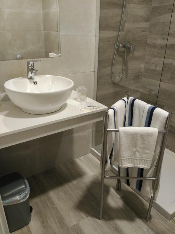 Hotel Puente De Los Santos Тапія-де-Касар'єго Екстер'єр фото