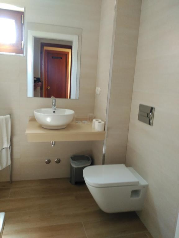 Hotel Puente De Los Santos Тапія-де-Касар'єго Екстер'єр фото